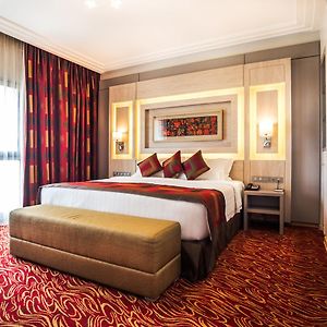 Golden Tulip Le Diplomate